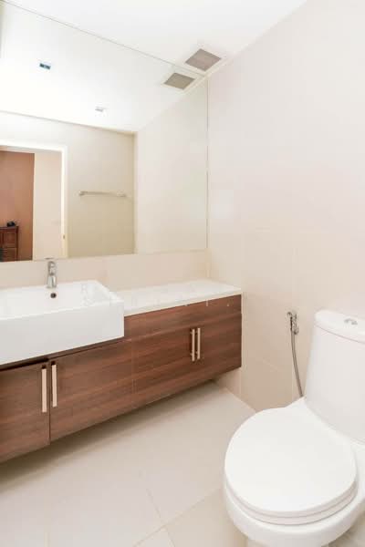 Noble Remix, Bangkok, 772 Soi Sukhumvit 36, Sukhumvit Road, Khong Tan, Khlong Toei, Bangkok, 2 Bedrooms, 183 sqm, Condo For Sale, by Ratsarin Sirinipaspong, 500256525 - DDproperty.com