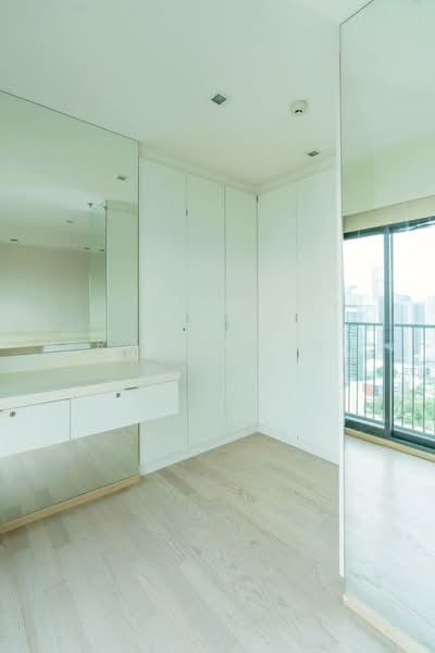 Noble Remix, Bangkok, 772 Soi Sukhumvit 36, Sukhumvit Road, Khong Tan, Khlong Toei, Bangkok, 2 Bedrooms, 183 sqm, Condo For Sale, by Ratsarin Sirinipaspong, 500256525 - DDproperty.com