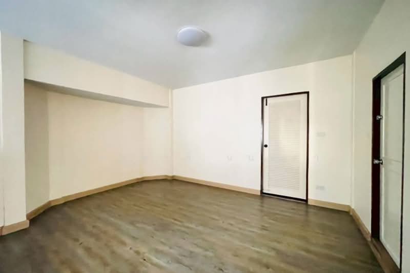 Garden Home Village, Pathum Thani, Soi Phahonyothin 60, Khu Khot, Lam Luk Ka, Pathum Thani, 4 Bedrooms, 480 sqm, Single Detached House For Sale, by ชนะชาติ นนท์ตา, 500256549 - DDproperty.com