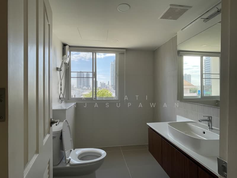 The Executive Regent, Bangkok, 2264/3 Nanglinchee Road, Chong Nonsi, Yan Nawa, Bangkok, 1 Bedroom, 69 sqm, Condo For Sale, by Keerati Benjasupawan, 500256557 - DDproperty.com