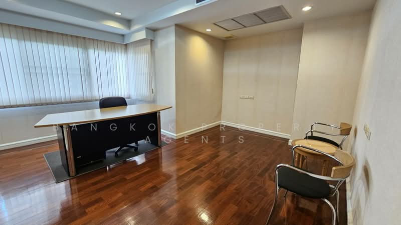 S.R. Place, Bangkok, Soi Thonglor 11, Khlong Tan Nua, Watthana, Bangkok, 3 Bedrooms, 300 sqm, Condo For Rent, by BANGKOK PROPERTY AGENTS, 500256570 - DDproperty.com