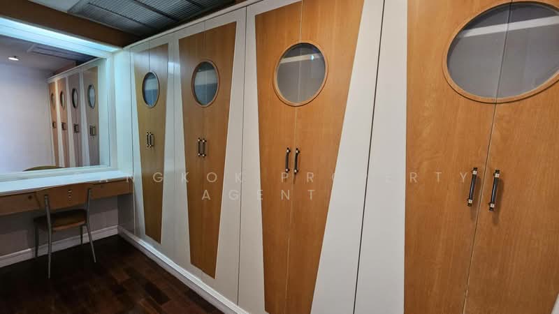 S.R. Place, Bangkok, Soi Thonglor 11, Khlong Tan Nua, Watthana, Bangkok, 3 Bedrooms, 300 sqm, Condo For Rent, by BANGKOK PROPERTY AGENTS, 500256570 - DDproperty.com