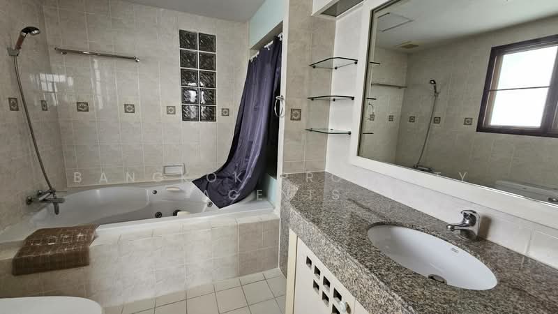 S.R. Place, Bangkok, Soi Thonglor 11, Khlong Tan Nua, Watthana, Bangkok, 3 Bedrooms, 300 sqm, Condo For Rent, by BANGKOK PROPERTY AGENTS, 500256570 - DDproperty.com