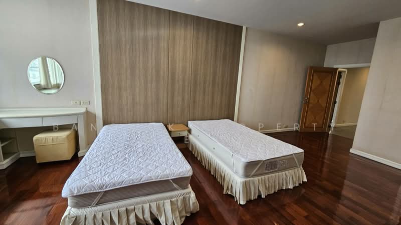 S.R. Place, Bangkok, Soi Thonglor 11, Khlong Tan Nua, Watthana, Bangkok, 3 Bedrooms, 300 sqm, Condo For Rent, by BANGKOK PROPERTY AGENTS, 500256570 - DDproperty.com