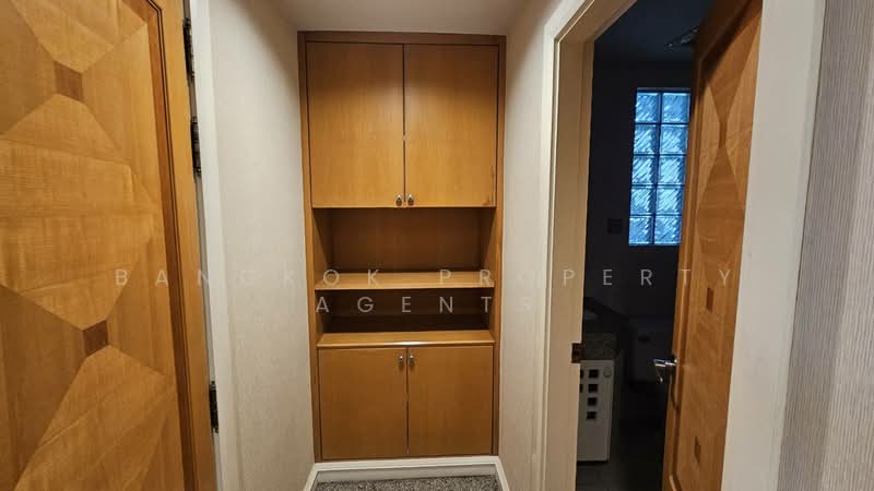 S.R. Place, Bangkok, Soi Thonglor 11, Khlong Tan Nua, Watthana, Bangkok, 3 Bedrooms, 300 sqm, Condo For Rent, by BANGKOK PROPERTY AGENTS, 500256570 - DDproperty.com