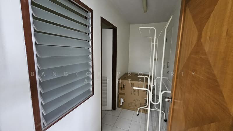 S.R. Place, Bangkok, Soi Thonglor 11, Khlong Tan Nua, Watthana, Bangkok, 3 Bedrooms, 300 sqm, Condo For Rent, by BANGKOK PROPERTY AGENTS, 500256570 - DDproperty.com