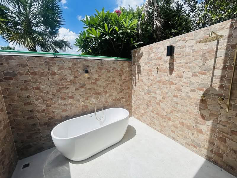 Beverly Hills Chaengwattana, Bangkok, 112 Chaeng Watthana Rd, Thung Song Hong, Lak Si, Bangkok, 4 Bedrooms, 350 sqm, Single Detached House For Sale, by Errol Cooke, 500256675 - DDproperty.com