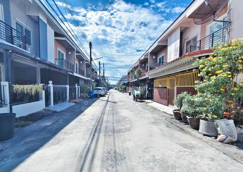 Wisatesuknakorn Phase 3, Samut Sakhon, Phanthai Norasing, Muang Samut Sakhon, Samut Sakhon, 3 Bedrooms, 112 sqm, Townhouse For Sale, by The Best Property บี, 500256680 - DDproperty.com