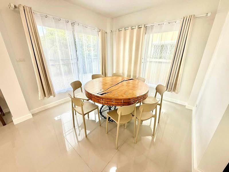 บ้านให้เช่า – ใกล้ตลาดท่ารั้ว เพียง 5 นาที ค่าเช่า 20,000 บาท / เดือน รหัสทรัพย์ : No.12H468, Chiang Mai, San Pu Loei, Doi Saket, Chiang Mai, 3 Bedrooms, 150 sqm, Single Detached House For Rent, by Rutchaporn Tunsiri, 500256704 - DDproperty.com