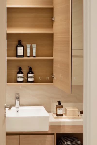 Noble Form Thonglor, Bangkok, Sukhumvit 55, Khlong Tan Nua, Watthana, Bangkok, 1 Bedroom, 32 sqm, Condo For Rent, by Jarunat K, 500256720 - DDproperty.com