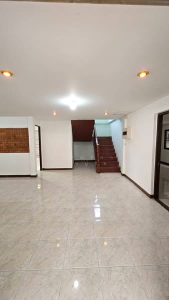 Moobaan Sena Niwet Project 1, Bangkok, Senanikom 1 Road, Chorake Bua, Lat Phrao, Bangkok, 6 Bedrooms, 260 sqm, Single Detached House For Rent, by ทัณฑิกา แก้วปู่วัด, 500256727 - DDproperty.com