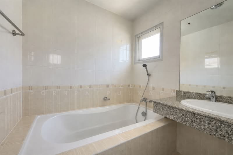 Baan Fah Green Park Royal Thonburirom, Bangkok, Pracha Uthit Road, Thung Khru, Thung Khru, Bangkok, 3 Bedrooms, 180 sqm, Single Detached House For Sale, by Worazett pornpatpulkasaim, 500256755 - DDproperty.com