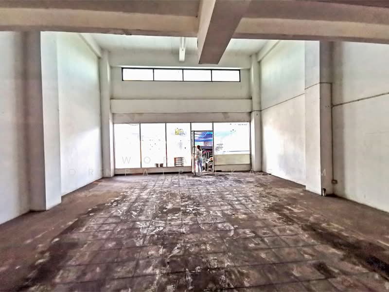 Commercial Building Eakachai Rd. 8.95 M.THB, Bangkok, เอกชัย, Bang Bon, Bang Bon, Bangkok, , 648 sqm, Shophouse For Sale, by Worazett pornpatpulkasaim, 500256795 - DDproperty.com