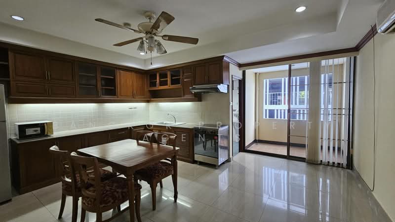 Promsak Mansion, Bangkok, สุขุมวิท 3 Sukhumvit, Khlong Tan Nua, Watthana, Bangkok, 2 Bedrooms, 35 sqm, Condo For Rent, by BANGKOK PROPERTY AGENTS, 500256822 - DDproperty.com