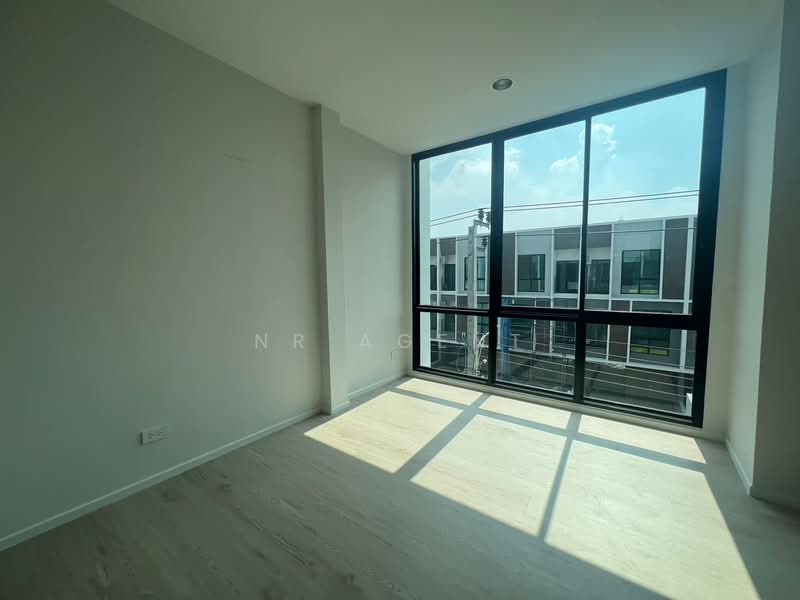 Nue Connex Condo Don Mueang, Bangkok, Vibhavadi Rangsit Road, Sanam Bin, Don Mueang, Bangkok, 3 Bedrooms, 220 sqm, Semi-Detached House (Twin House) For Sale, by NR AGENT, 500256833 - DDproperty.com