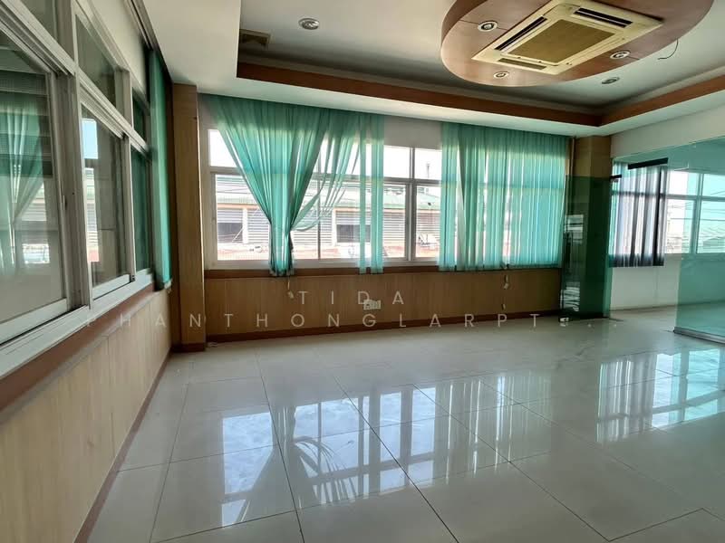 The new factory warehouse was rented out on an area of two acres [3 ha]. 4 Near Bang Pu Village,, Samut Prakan, Bang Pu, Muang Samut Prakarn, Samut Prakan, , 3,200 sqm, Warehouse/Factory For Rent, by Tida phanthonglarptawee, 500256874 - DDproperty.com