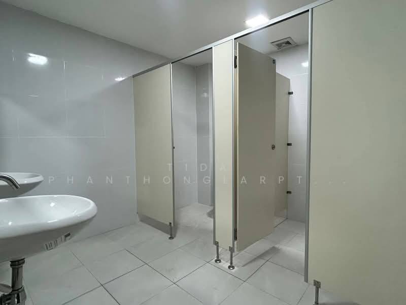 The new factory warehouse was rented out on an area of two acres [3 ha]. 4 Near Bang Pu Village,, Samut Prakan, Bang Pu, Muang Samut Prakarn, Samut Prakan, , 3,200 sqm, Warehouse/Factory For Rent, by Tida phanthonglarptawee, 500256874 - DDproperty.com