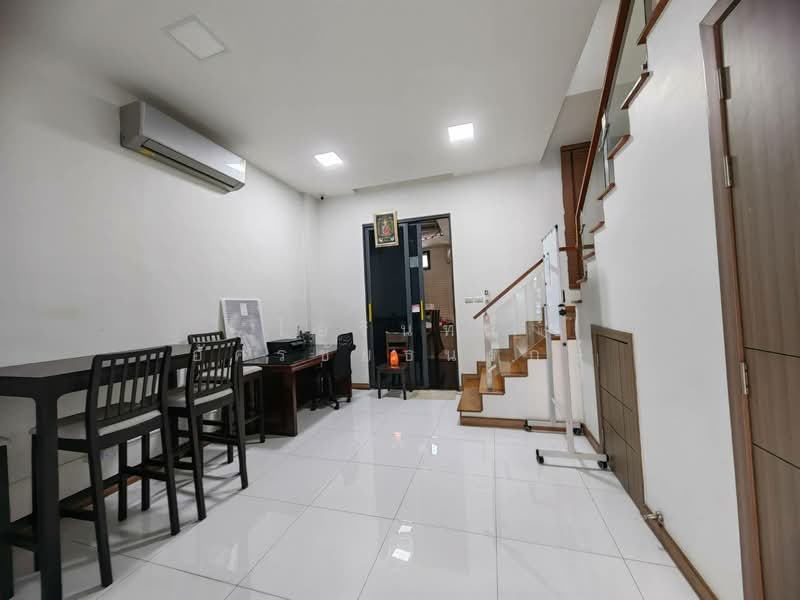JW Urban Home Office, Bangkok, Jw Urban Home Office 555/18, Don Mueang, Don Mueang, Bangkok, 6 Bedrooms, 300 sqm, Townhouse For Rent, by ไอรินทร์ อัครชัยธนรักษ์, 500256881 - DDproperty.com