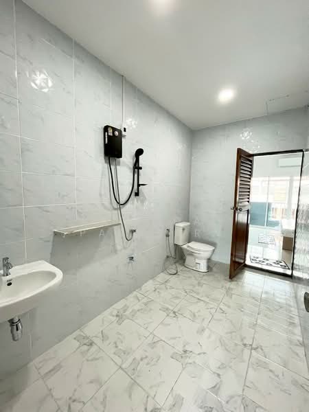 หมู่บ้านคลองจั่นวิลล่า 1, Bangkok, Khlong Kum, Bueng Kum, Bangkok, 3 Bedrooms, 190 sqm, Townhouse For Rent, by Airada Parasarn, 500256896 - DDproperty.com