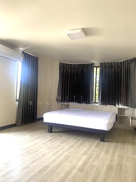 Townhouse, 4 Bed, Huai Khwang, Near KIS International School, Bangkok, Samsen Nok, Huai Khwang, Bangkok, 4 Bedrooms, 300 sqm, Townhouse For Rent, by Thiti Boonchurn, 500256907 - DDproperty.com