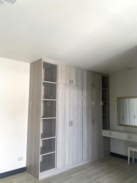 Townhouse, 4 Bed, Huai Khwang, Near KIS International School, Bangkok, Samsen Nok, Huai Khwang, Bangkok, 4 Bedrooms, 300 sqm, Townhouse For Rent, by Thiti Boonchurn, 500256907 - DDproperty.com