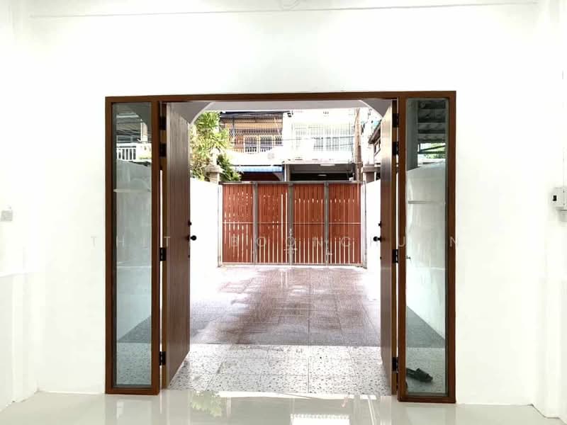 Townhouse, Sathu Pradit Road, Sathon Yan Nawa, Bangkok, Bang Klo, Bang Kho Laem, Bangkok, 3 Bedrooms, 300 sqm, Townhouse For Rent, by Thiti Boonchurn, 500256920 - DDproperty.com