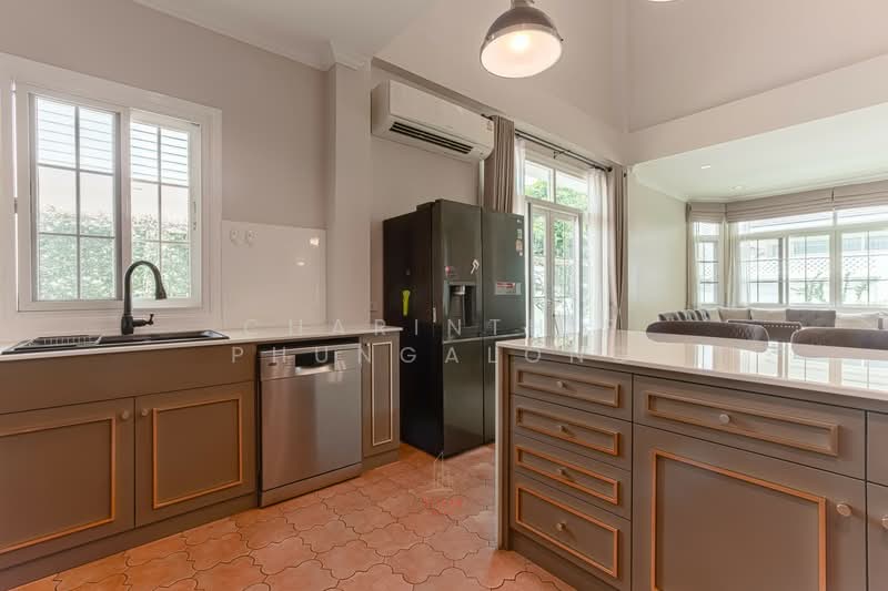 Fantasia Villa 4, Bangkok, Soi Bangna-Trad 33, Bang Na, Bang Na, Bangkok, 4 Bedrooms, 350 sqm, Single Detached House For Rent, by Charinthip Phungalong, 500256931 - DDproperty.com