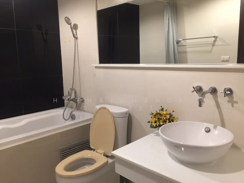 The Address Sukhumvit 42, Bangkok, 39  Soi Barbot 1, Sukhumvit Road, Phra Kanong, Khlong Toei, Bangkok, 1 Bedroom, 45 sqm, Condo For Rent, by Hathaichanok Saenset, 500256977 - DDproperty.com