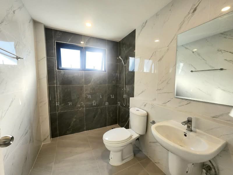 Laddarom Pinklao-Kanchanapisek : ลัดดารมย์ ปิ่นเกล้า-กาญจนาภิเษก, นนทบุรี, ถนนกาญจนาภิเษก, บางม่วง, บางใหญ่, นนทบุรี, 208 ตร.ม., บ้านเดี่ยว ขาย, โดย พเนตร มหามิตรานนท์, 500257008 - DDproperty.com