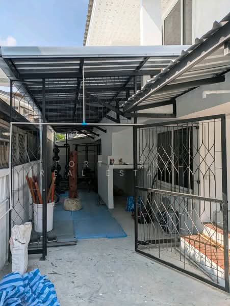 ขาย/ให้เช่า บ้านเดี่ยว 63 ตร.วา พระราม 9, Bangkok, Suan Luang, Suan Luang, Bangkok, 3 Bedrooms, 252 sqm, Single Detached House For Rent, by Forty-Six Real Estate Group, 500257025 - DDproperty.com