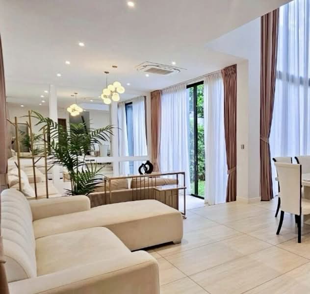 BuGaan Krungthep Kreetha, Bangkok, 109 15 Soi Krungthep Kreetha, Hua Mak, Bang Kapi, Bangkok, 4 Bedrooms, 430 sqm, Single Detached House For Rent, by Shaporn Supvilaiphisan, 500257060 - DDproperty.com