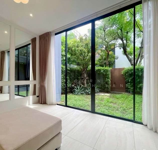 BuGaan Krungthep Kreetha, Bangkok, 109 15 Soi Krungthep Kreetha, Hua Mak, Bang Kapi, Bangkok, 4 Bedrooms, 430 sqm, Single Detached House For Rent, by Shaporn Supvilaiphisan, 500257060 - DDproperty.com