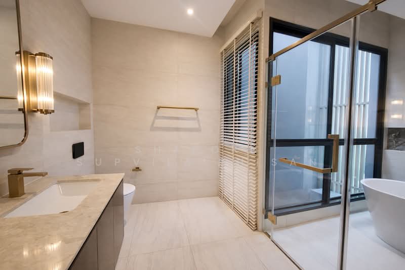 BuGaan Krungthep Kreetha, Bangkok, 109 15 Soi Krungthep Kreetha, Hua Mak, Bang Kapi, Bangkok, 4 Bedrooms, 430 sqm, Single Detached House For Rent, by Shaporn Supvilaiphisan, 500257060 - DDproperty.com