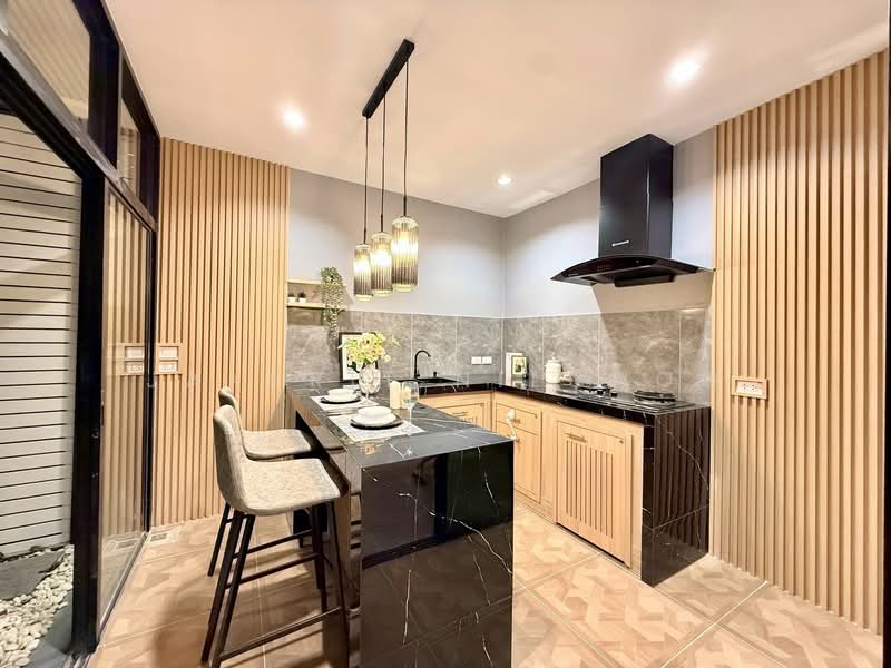 Areeya Mova Kaset-Nawamintr, Bangkok, Soi Moobaan Areeya Mowa, Chorake Bua, Lat Phrao, Bangkok, 3 Bedrooms, 238 sqm, Townhouse For Sale, by Jakkrit Nilchoo, 500257063 - DDproperty.com