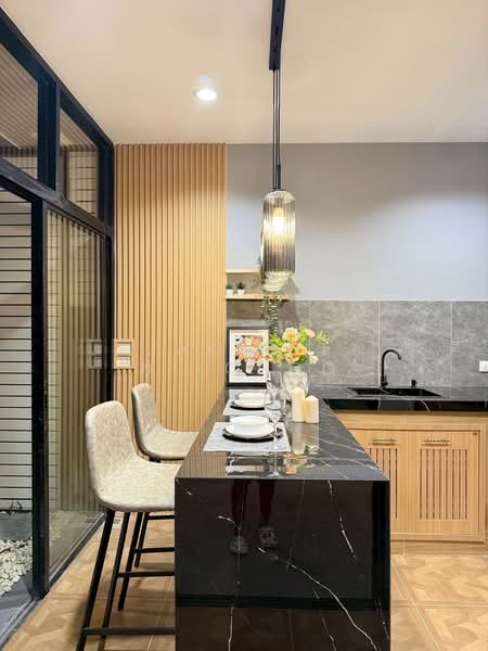 Areeya Mova Kaset-Nawamintr, Bangkok, Soi Moobaan Areeya Mowa, Chorake Bua, Lat Phrao, Bangkok, 3 Bedrooms, 238 sqm, Townhouse For Sale, by Jakkrit Nilchoo, 500257063 - DDproperty.com