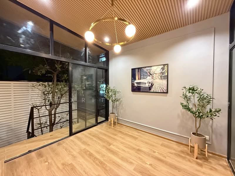 Areeya Mova Kaset-Nawamintr, Bangkok, Soi Moobaan Areeya Mowa, Chorake Bua, Lat Phrao, Bangkok, 3 Bedrooms, 238 sqm, Townhouse For Sale, by Jakkrit Nilchoo, 500257063 - DDproperty.com