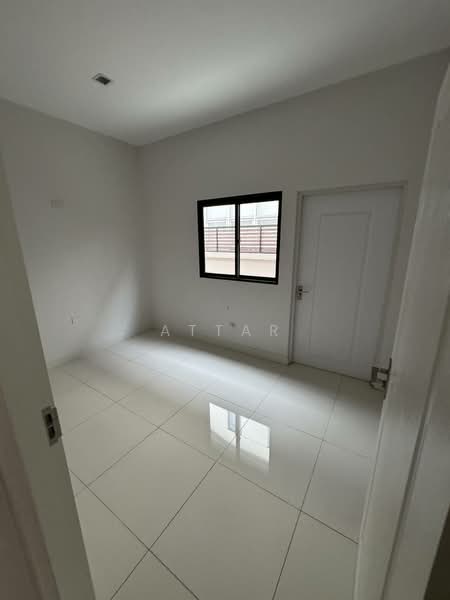 Bangkok Boulevard Sathorn-Pinklao 2, Nonthaburi, Bang Kruai-Chong Thanom Road, Mahasawat, Bang Kruai, Nonthaburi, 5 Bedrooms, 322 sqm, Single Detached House For Sale, by Attar, 500257073 - DDproperty.com