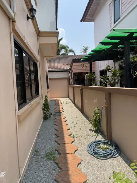 ขายด่วน บ้านเดี่ยวหลังใหญ่ หัวมุม ม.ธารดารา ศรีราชา, Chon Buri (Pattaya), Surasak, Si Racha, Chon Buri (Pattaya), 3 Bedrooms, 200 sqm, Single Detached House For Sale, by Dusit Saengfa, 500257101 - DDproperty.com