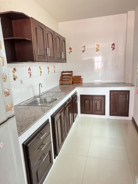 ขายด่วน บ้านเดี่ยวหลังใหญ่ หัวมุม ม.ธารดารา ศรีราชา, Chon Buri (Pattaya), Surasak, Si Racha, Chon Buri (Pattaya), 3 Bedrooms, 200 sqm, Single Detached House For Sale, by Dusit Saengfa, 500257101 - DDproperty.com