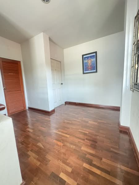 ขายด่วน บ้านเดี่ยวหลังใหญ่ หัวมุม ม.ธารดารา ศรีราชา, Chon Buri (Pattaya), Surasak, Si Racha, Chon Buri (Pattaya), 3 Bedrooms, 200 sqm, Single Detached House For Sale, by Dusit Saengfa, 500257101 - DDproperty.com