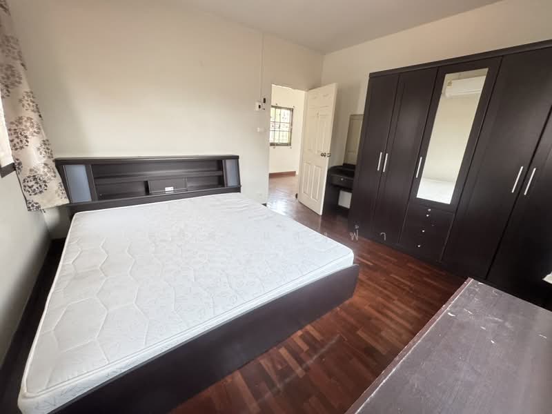 ขายด่วน บ้านเดี่ยวหลังใหญ่ หัวมุม ม.ธารดารา ศรีราชา, Chon Buri (Pattaya), Surasak, Si Racha, Chon Buri (Pattaya), 3 Bedrooms, 200 sqm, Single Detached House For Sale, by Dusit Saengfa, 500257101 - DDproperty.com