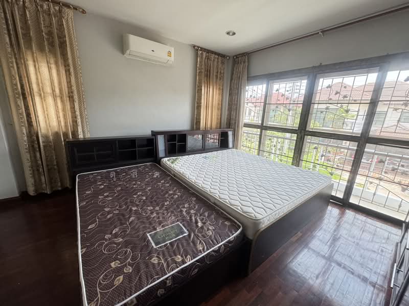 ขายด่วนถูกมาก บ้านเดี่ยวหลังใหญ่ หัวมุม ม.ธารดารา ศรีราชา, Chon Buri (Pattaya), Surasak, Si Racha, Chon Buri (Pattaya), 3 Bedrooms, 200 sqm, Single Detached House For Sale, by Dusit Saengfa, 500257101 - DDproperty.com