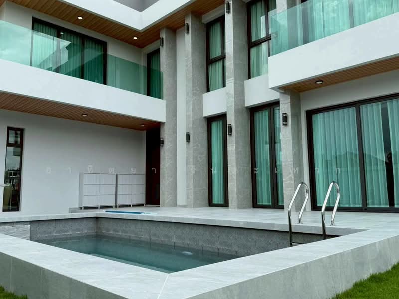 Impress House Village, Chon Buri (Pattaya), Nong Pru, Bang Lamung (Pattaya), Chon Buri (Pattaya), 5 Bedrooms, 330 sqm, Semi-Detached House (Twin House) For Sale, by อาทิตยา จินตะเหวก, 500257116 - DDproperty.com