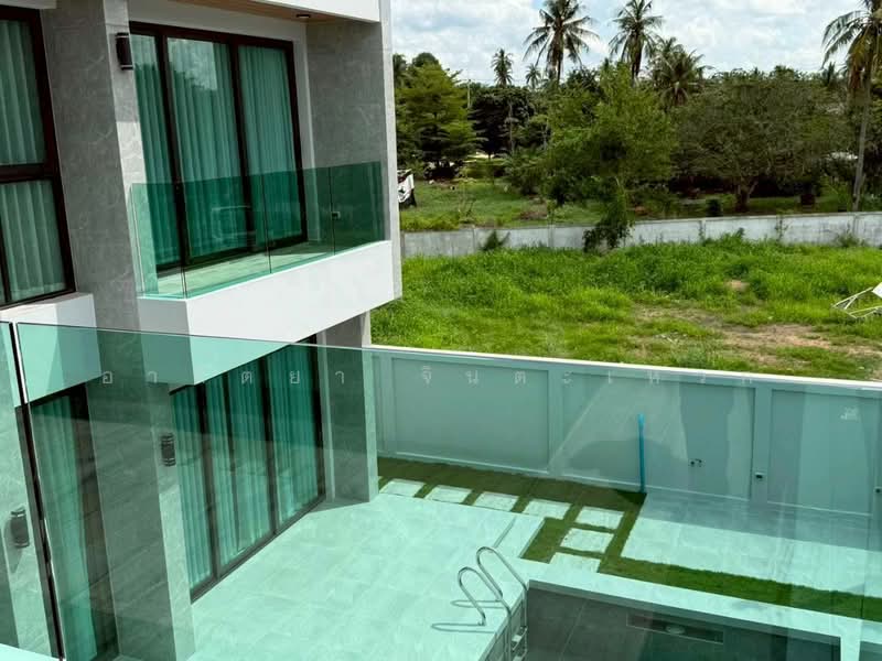 Impress House Village, Chon Buri (Pattaya), Nong Pru, Bang Lamung (Pattaya), Chon Buri (Pattaya), 5 Bedrooms, 330 sqm, Semi-Detached House (Twin House) For Sale, by อาทิตยา จินตะเหวก, 500257116 - DDproperty.com