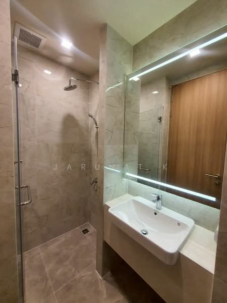 Noble Around Sukhumvit 33, Bangkok, 17 Soi Sukhumvit 33, Khlong Tan Nua, Watthana, Bangkok, 1 Bedroom, 27 sqm, Condo For Rent, by Jarunat K, 500257152 - DDproperty.com