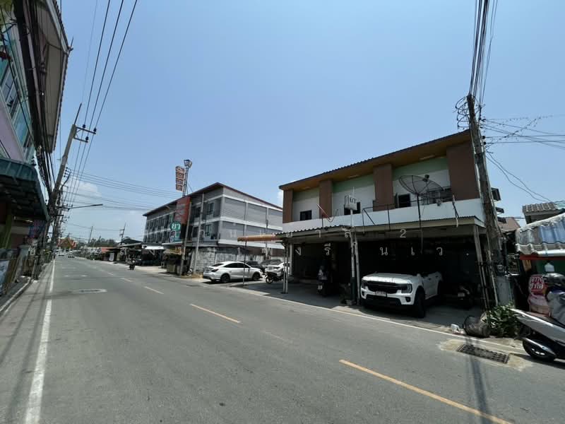 Newly Renovated Corner Townhouse – Ideal for Business, Chon Buri (Pattaya), Khlong Tamru, Muang Chon Buri, Chon Buri (Pattaya), 2 Bedrooms, 100 sqm, Townhouse For Sale, by คุณหมู, 500257176 - DDproperty.com