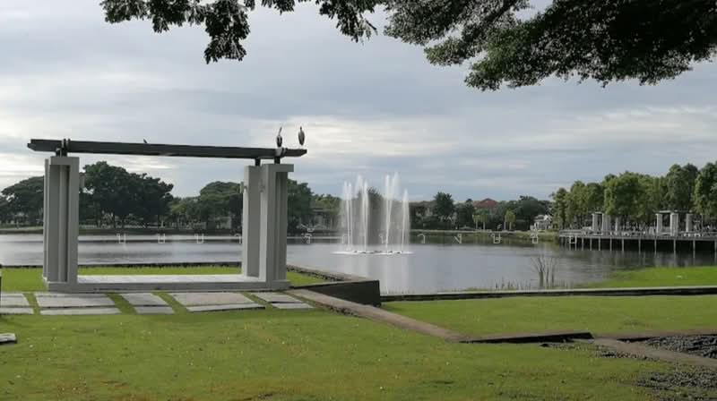 Moobaan Chollada Suvarnabhumi : หมู่บ้านชลลดา สุวรรณภูมิ, สมุทรปราการ, ถนนวัดศรีวารีน้อย, ศีรษะจรเข้น้อย, บางเสาธง, สมุทรปราการ, 150 ตร.ม., บ้านเดี่ยว ให้เช่า, โดย บุษบา รัตนวงษ์ชัย, 500257206 - DDproperty.com