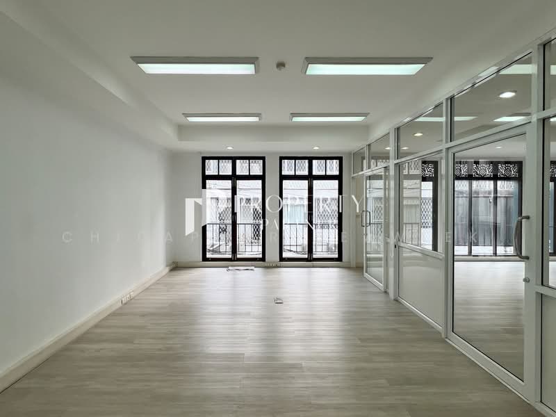 Office Building Asoke Sukhumvit 19, Bangkok, สุขุมวิท, Thawi Watthana, Thawi Watthana, Bangkok, , 485 sqm, Office Space For Sale, by Chidaphar Beawlek, 500257212 - DDproperty.com