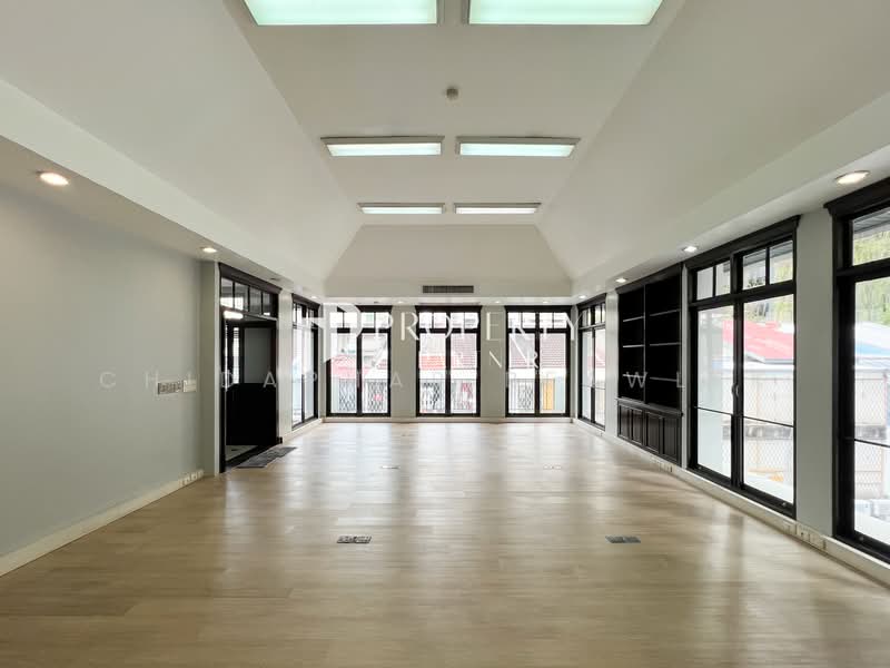 Office Building Asoke Sukhumvit 19, Bangkok, สุขุมวิท, Thawi Watthana, Thawi Watthana, Bangkok, , 485 sqm, Office Space For Sale, by Chidaphar Beawlek, 500257212 - DDproperty.com