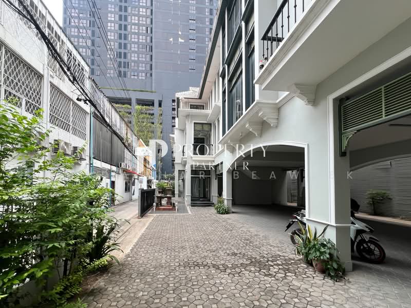 Office Building Asoke Sukhumvit 19, Bangkok, สุขุมวิท, Thawi Watthana, Thawi Watthana, Bangkok, , 485 sqm, Office Space For Sale, by Chidaphar Beawlek, 500257212 - DDproperty.com